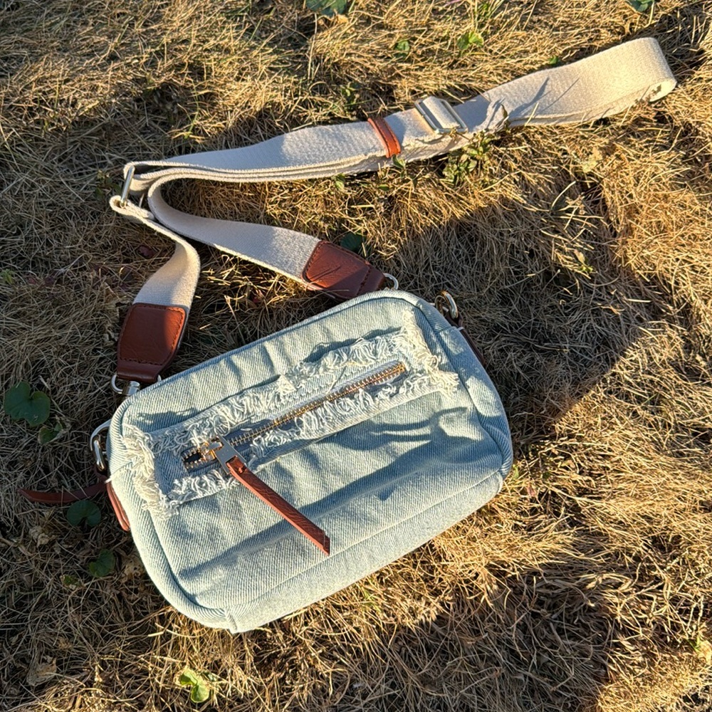 Universal Threads Denim crossbody bag with adjustable canvas Crossbody strap - Picture 1 of 5